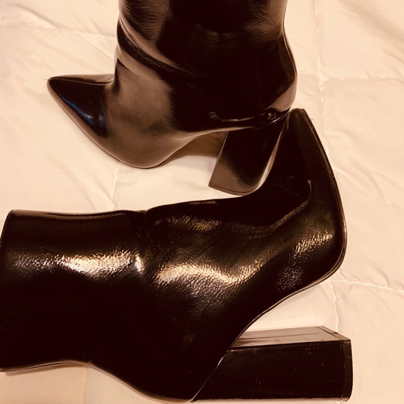 Shoes - Picture 1 of 1